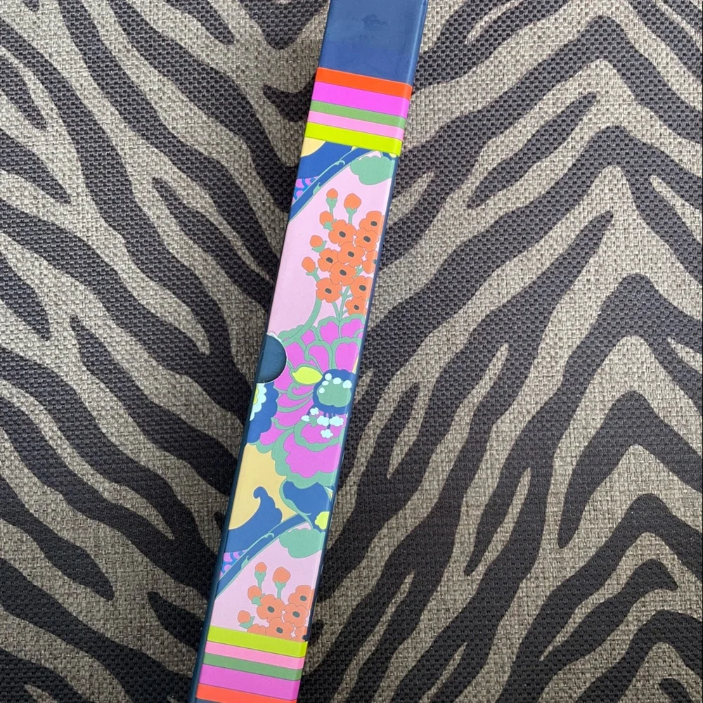 Trina Turk Diffuser Vanilla Caramel - Picture 4 of 5